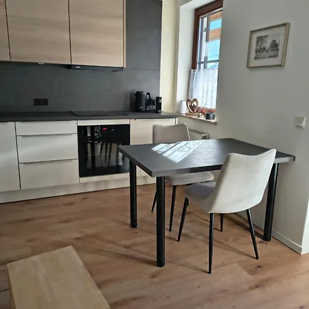 Blom Apartman *